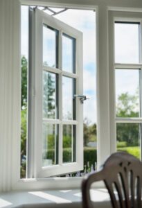 Perbandingan Kusen Aluminium vs UPVC